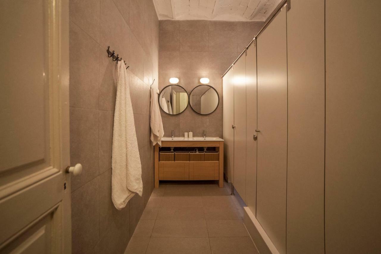B21-Apartamento Modernista Para Grupos Barcelona Zewnętrze zdjęcie